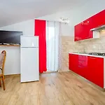Hilde Red-9 By Interhome Διαμέρισμα