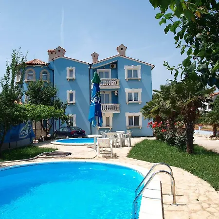 Appartamento Hilde Red-9 By Interhome