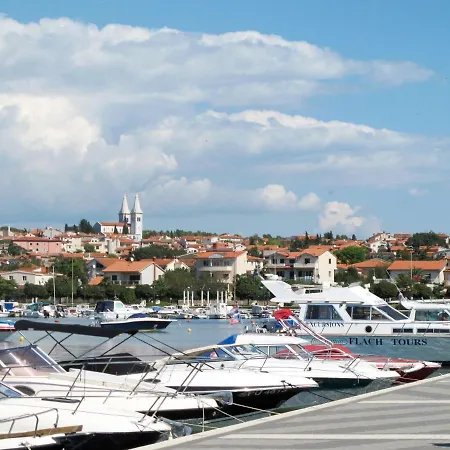 Hilde Red-9 By Interhome Apartman