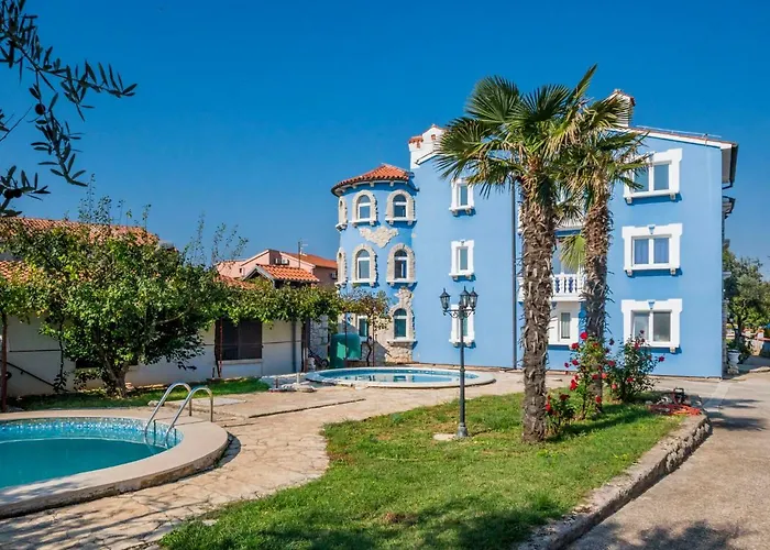 Hilde Red-9 By Interhome *